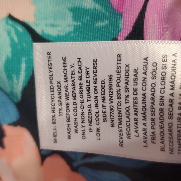 NWT Art Class Girl's Long Sleeve Floral Swim Rashguard XS 4/5 - Picture 5 of 5
